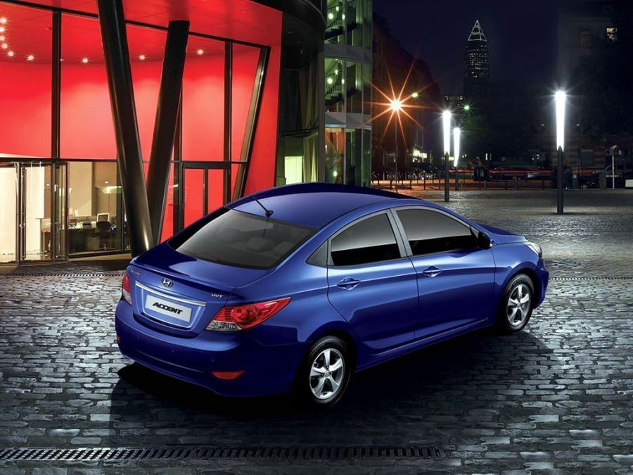  Hyundai Accent Sedan 2010 года  (фото 10 из 13)
